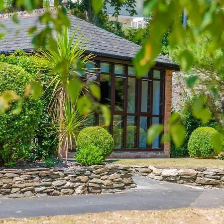 Charming Summerhouse Annexe In Lush Gardens In Holiday home *
